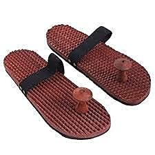 wooden acupressure slippers for men & women – pressure point foot massager sandals for everyday comfort and relaxation, natural brown